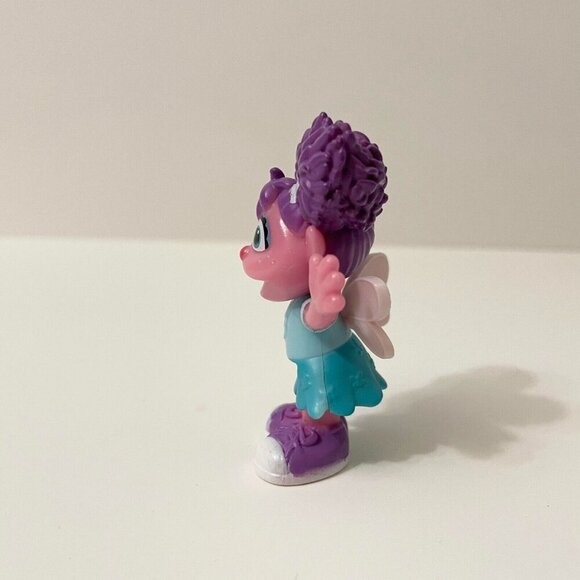 Sesame Street Abby Cadabby Mini Figure with Wings 3 Inch Toy Flowers - Picture 2 of 14